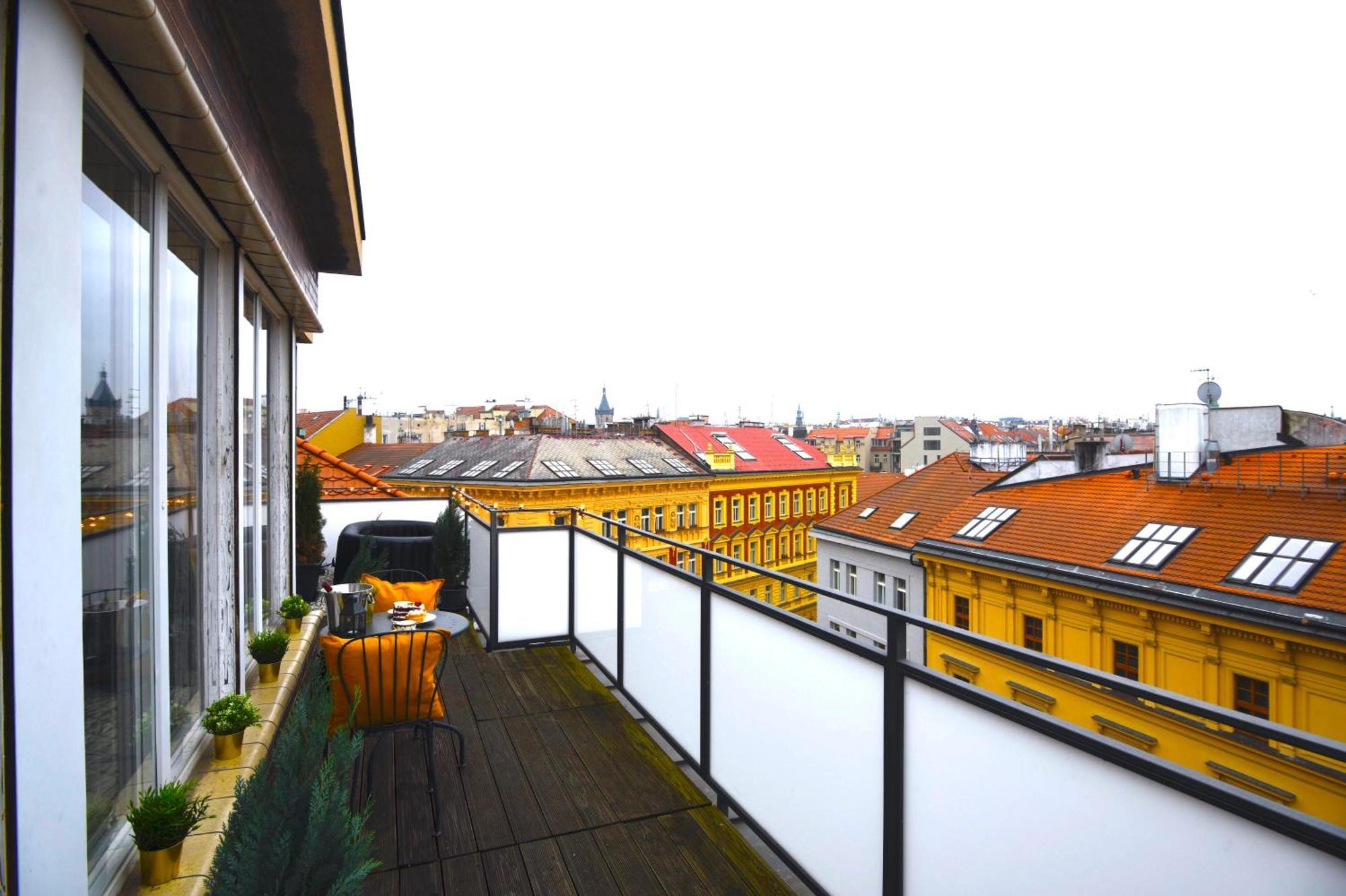 Waterfront River Side Roof Top Apartment - Terrace With City View Prague Exterior photo